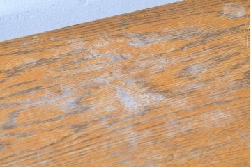 中古　トラックファニチャー(TRUCK FURNITURE)　楢(ナラ)材　無垢材ならではの素朴さが魅力のQUATTRO (クアトロ)ダイニングテーブル　(R-086860)