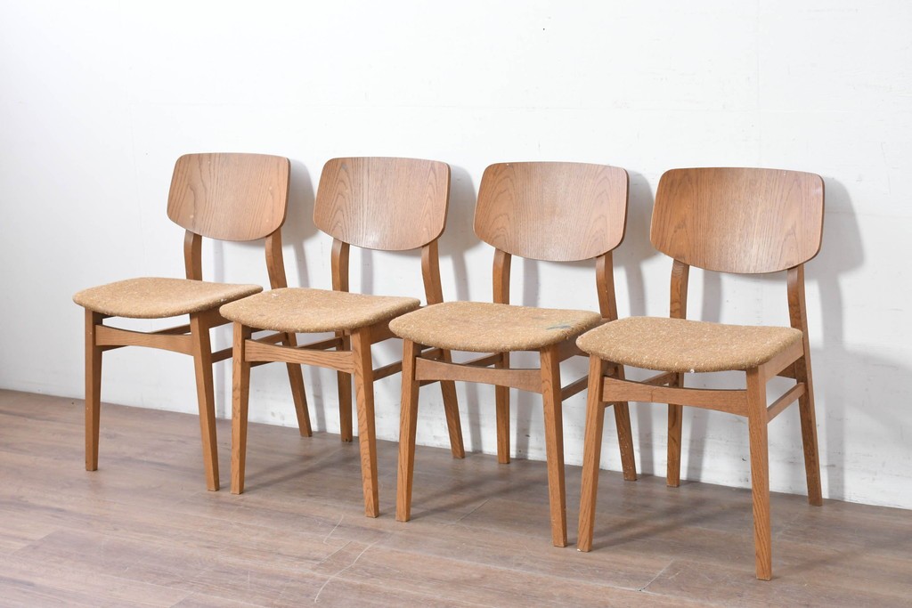 中古　トラックファニチャー(TRUCK FURNITURE)　楢(ナラ)材　ナチュラルな素材感が魅力のTORCH(トーチ)チェア4脚セット　定価(4脚合計)約32万7千円　(R-086861)