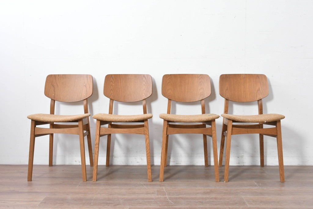 中古　トラックファニチャー(TRUCK FURNITURE)　楢(ナラ)材　ナチュラルな素材感が魅力のTORCH(トーチ)チェア4脚セット　定価(4脚合計)約32万7千円　(R-086861)