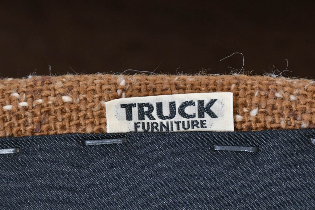 中古　トラックファニチャー(TRUCK FURNITURE)　楢(ナラ)材　ナチュラルな素材感が魅力のTORCH(トーチ)チェア4脚セット　定価(4脚合計)約32万7千円　(R-086861)