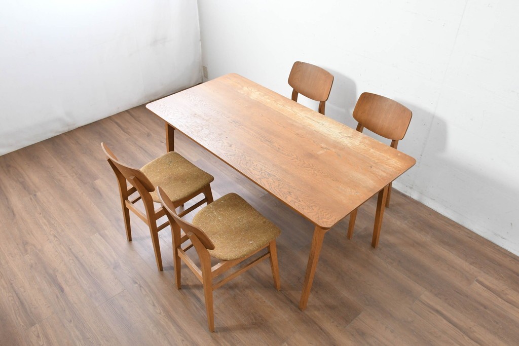 中古　トラックファニチャー(TRUCK FURNITURE)　楢(ナラ)材　ナチュラルな素材感が魅力のTORCH(トーチ)チェア4脚セット　定価(4脚合計)約32万7千円　(R-086861)