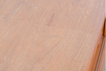 デンマークヴィンテージ　H.P. Hansen(H.P.ハンセン)　チーク材　脚欠損　滑らかなカーブを描くフレームのサイドボード　(R-086862)