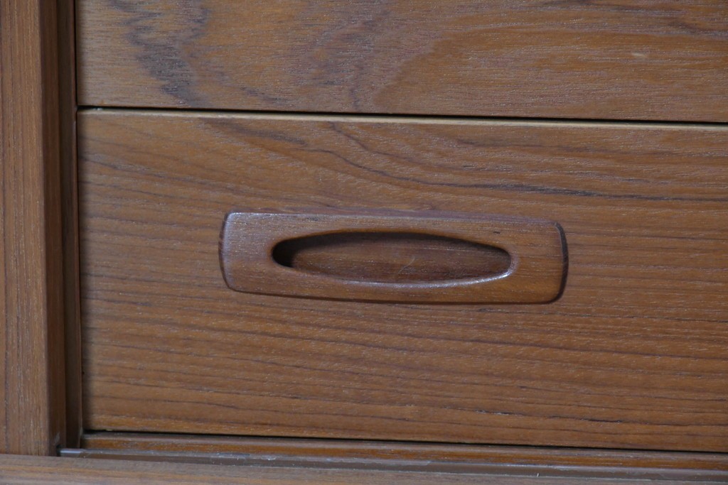 デンマークヴィンテージ　H.P. Hansen(H.P.ハンセン)　チーク材　脚欠損　滑らかなカーブを描くフレームのサイドボード　(R-086862)