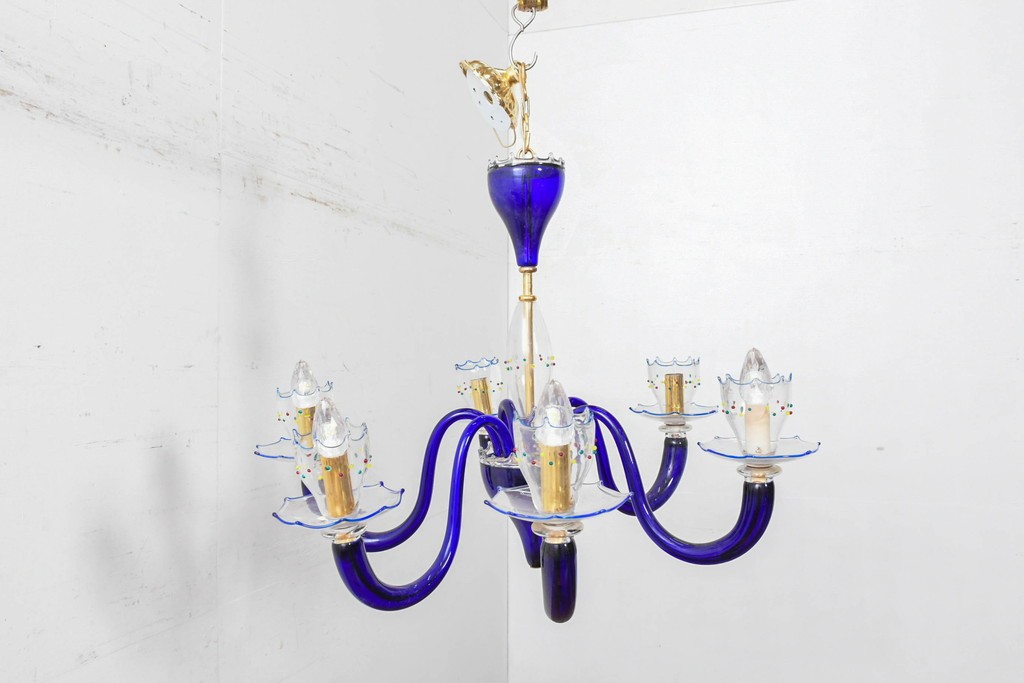 中古　イタリア製　ルミナベッラ取り扱い　De Majo(デ・マヨ)　ムラーノガラスの鮮やかなブルーが映える6灯シャンデリア　定価推定100万円以上　(R-086863)