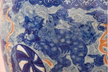 【簡易リペア限定品】　和製アンティーク　玉取獅子(獅子・鞠)モチーフの瀬戸火鉢　(R-086864)