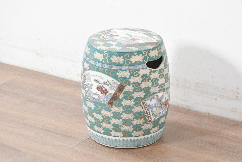 和製ヴィンテージ　高級品　GOLD IMARI　扇面模様(山水図・花鳥図)が描かれた有田焼のスツール　(R-086865)