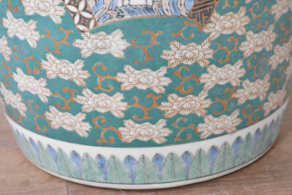 和製ヴィンテージ　高級品　GOLD IMARI　扇面模様(山水図・花鳥図)が描かれた有田焼のスツール　(R-086865)
