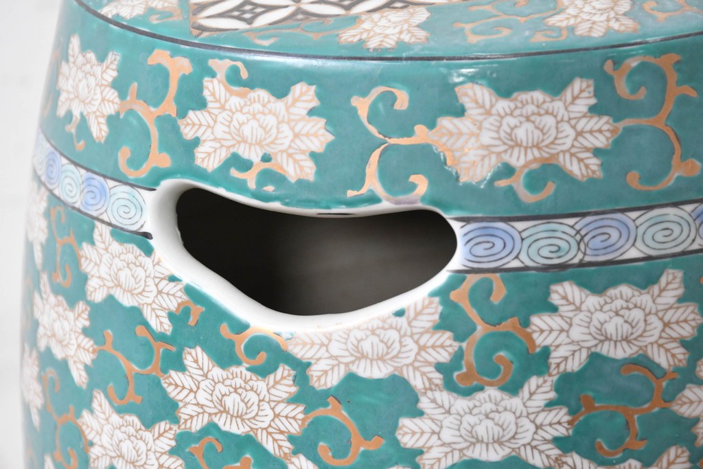 和製ヴィンテージ　高級品　GOLD IMARI　扇面模様(山水図・花鳥図)が描かれた有田焼のスツール　(R-086865)