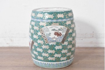 和製ヴィンテージ　高級品　GOLD IMARI　扇面模様(山水図・花鳥図)が描かれた有田焼のスツール　(R-086865)