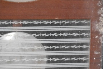 和製ヴィンテージ　精工舎(SEIKOSHA、セイコー)　ガラス窓の幾何学模様が印象的なスクエア型振り子時計　(R-086868)