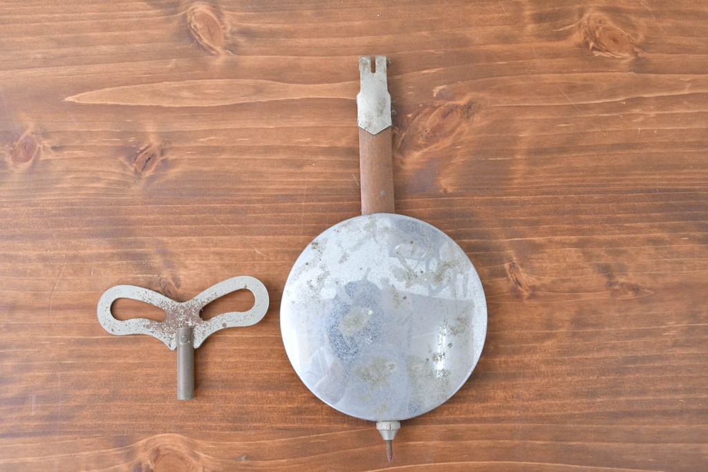 和製ヴィンテージ　精工舎(SEIKOSHA、セイコー)　ガラス窓の幾何学模様が印象的なスクエア型振り子時計　(R-086868)