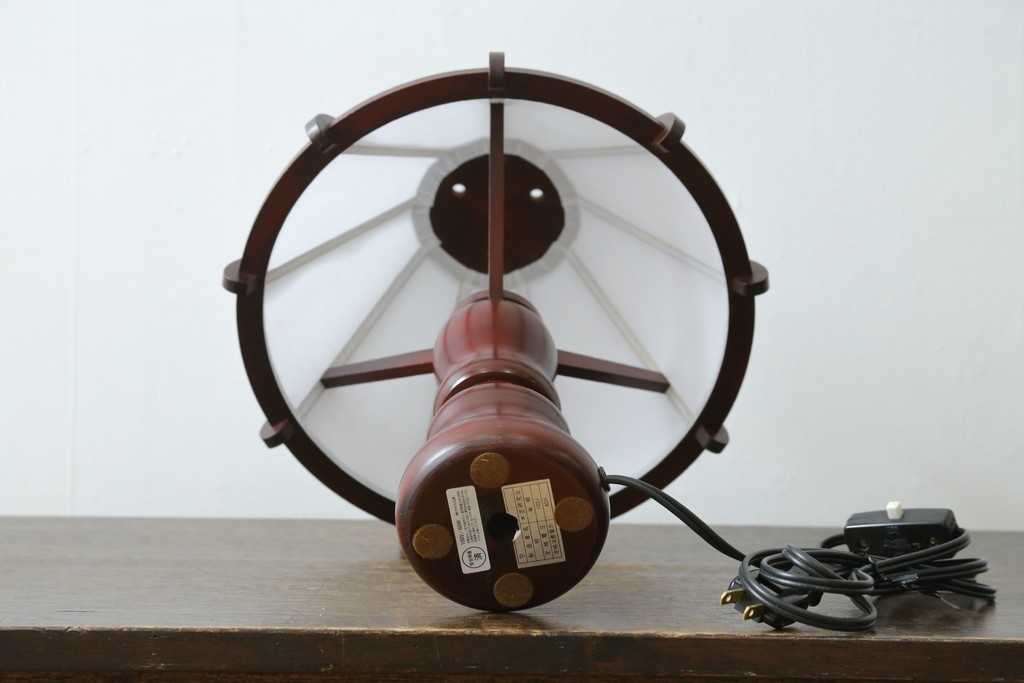 中古　民芸家具　木芸研究会　和洋折衷な挽き物×和紙張りのテーブルランプ　(R-086870)