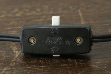 中古　民芸家具　木芸研究会　和洋折衷な挽き物×和紙張りのテーブルランプ　(R-086870)