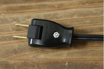 中古　民芸家具　木芸研究会　和洋折衷な挽き物×和紙張りのテーブルランプ　(R-086870)