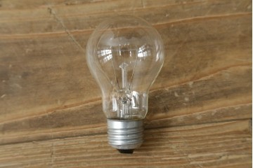 中古　民芸家具　木芸研究会　和洋折衷な挽き物×和紙張りのテーブルランプ　(R-086870)