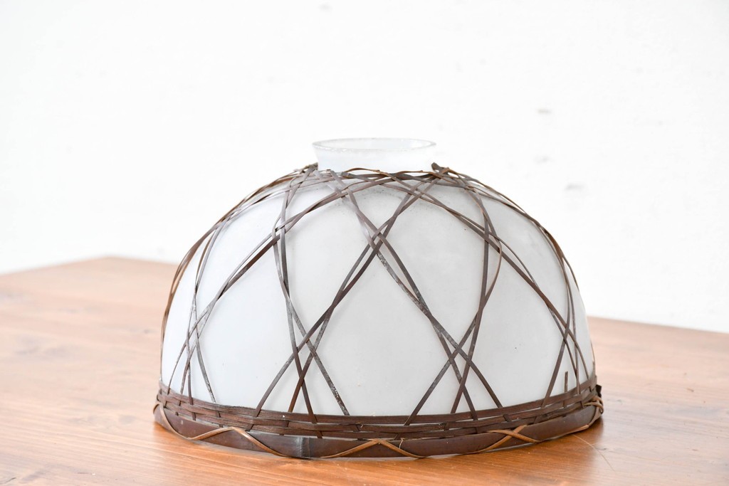 《引っ掛けシーリング式ペンダントライト加工費込み》　和製アンティーク　和の趣漂う竹網み細工のペンダントライト　(R-086871)