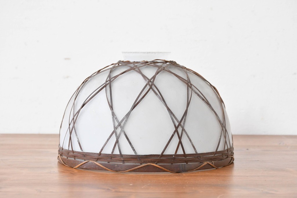 《引っ掛けシーリング式ペンダントライト加工費込み》　和製アンティーク　和の趣漂う竹網み細工のペンダントライト　(R-086871)