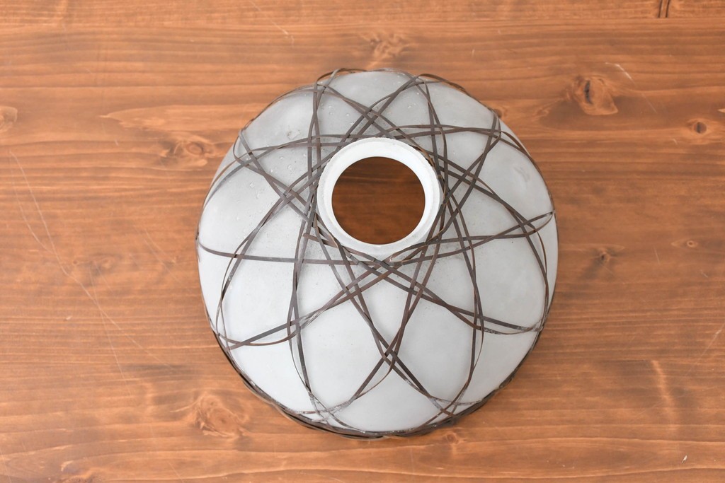 《引っ掛けシーリング式ペンダントライト加工費込み》　和製アンティーク　和の趣漂う竹網み細工のペンダントライト　(R-086871)