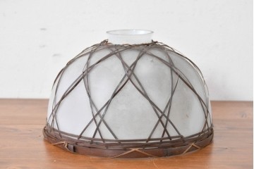 《引っ掛けシーリング式ペンダントライト加工費込み》　和製アンティーク　和の趣漂う竹網み細工のペンダントライト　(R-086871)