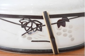 《引っ掛けシーリング式ペンダントライト加工費込み》　和製アンティーク　切子細工(葡萄)とセルロイド装飾をあしらったペンダントライト　(R-086873)