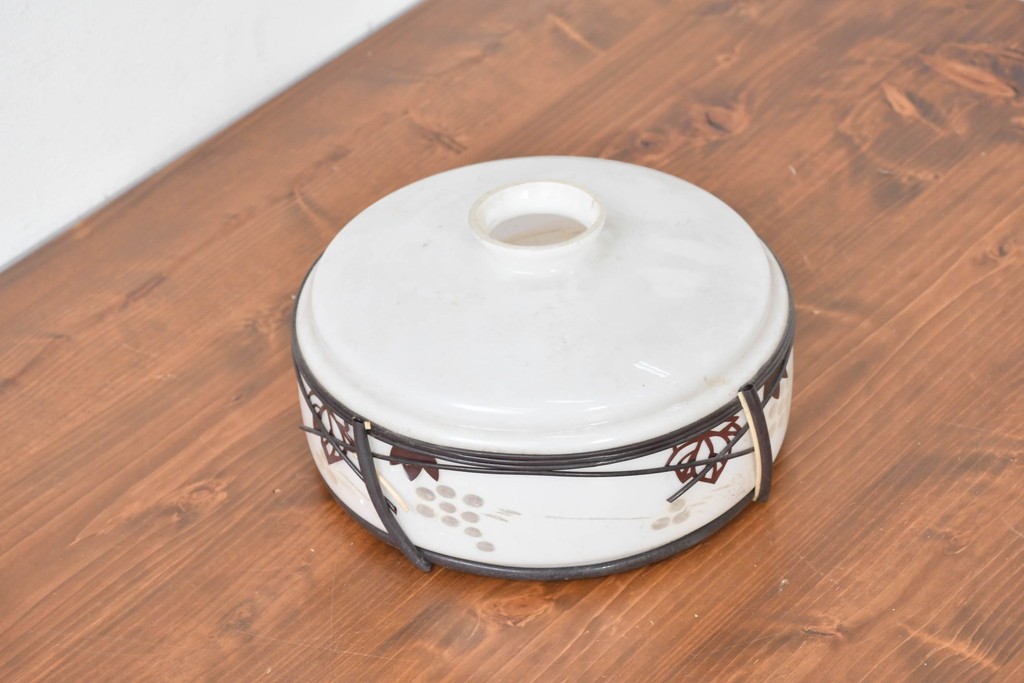 《引っ掛けシーリング式ペンダントライト加工費込み》　和製アンティーク　切子細工(葡萄)とセルロイド装飾をあしらったペンダントライト　(R-086874)