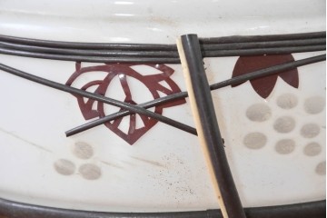 《引っ掛けシーリング式ペンダントライト加工費込み》　和製アンティーク　切子細工(葡萄)とセルロイド装飾をあしらったペンダントライト　(R-086874)