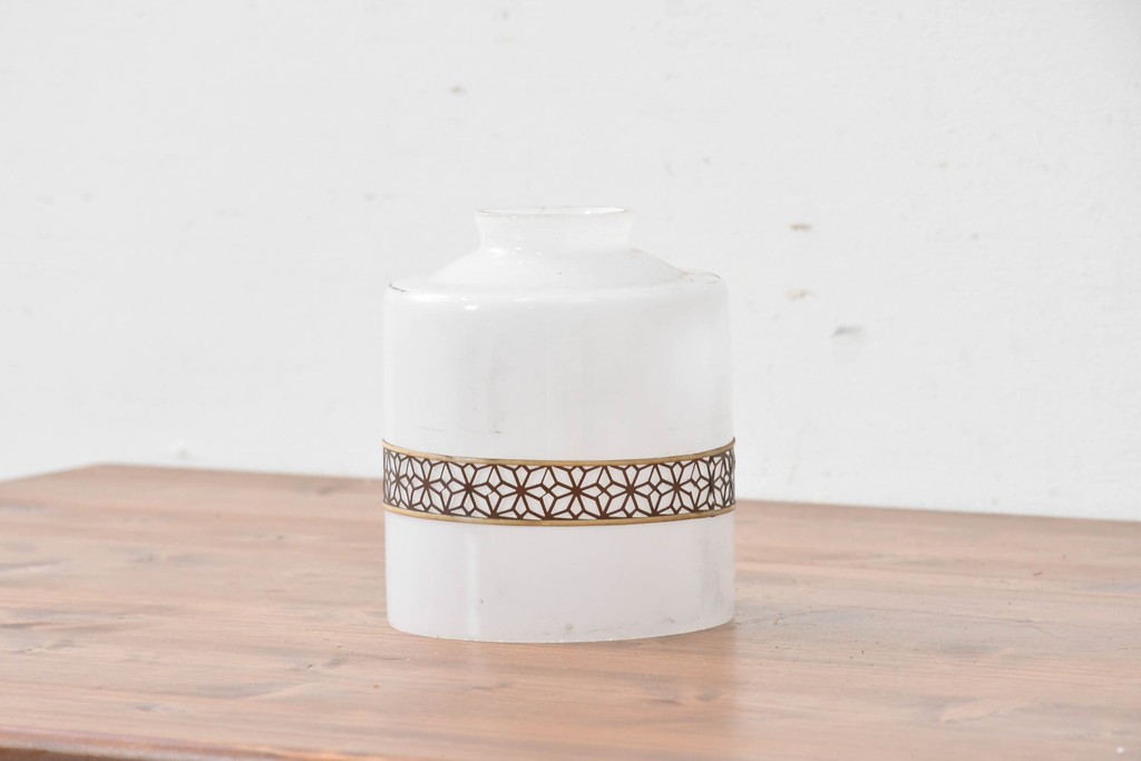 《引っ掛けシーリング式ペンダントライト加工費込み》　和製アンティーク　セルロイド装飾(麻の葉模様)をあしらった小さなペンダントライト　(R-086876)