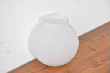 《引っ掛けシーリング式ペンダントライト加工費込み》　和製アンティーク　透け感のあるガラスが特徴の球体型ペンダントライト　(R-086878)