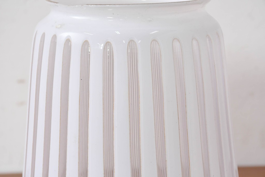 《引っ掛けシーリング式ペンダントライト加工費込み》　和製アンティーク　希少デザイン　大振りサイズ　レトロなストライプが可愛らしい切子細工のペンダントライト　(R-086879)