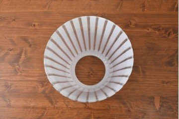 《引っ掛けシーリング式ペンダントライト加工費込み》　和製アンティーク　希少デザイン　大振りサイズ　レトロなストライプが可愛らしい切子細工のペンダントライト　(R-086879)