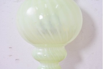 《引っ掛けシーリング式ペンダントライト加工費込み》　イギリスアンティーク　W.A.S. Benson(ウィリアム・アーサー・スミス・ベンソン)　オパールセントガラス　淡い発色が美しいウランガラス(ヴァセリンガラス)のペンダントライト　(R-086880)