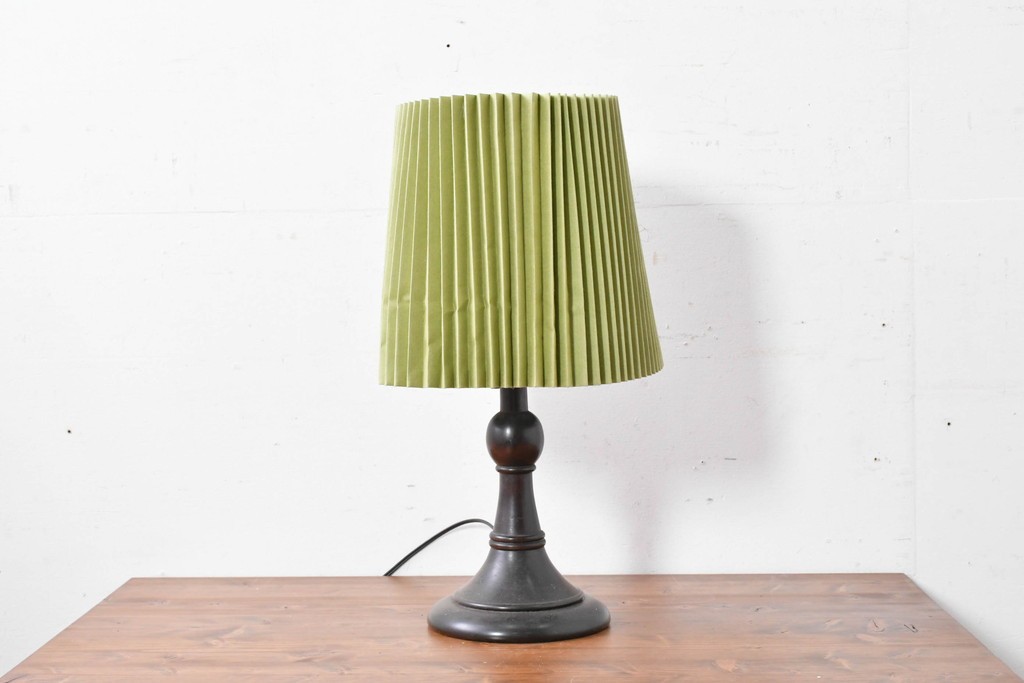 中古　松本民芸家具　和洋折衷デザイン　和紙製プリーツシェードのA型スタンド　(R-086883)