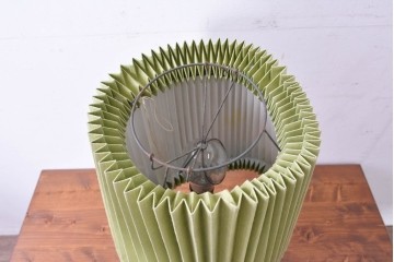 中古　松本民芸家具　和洋折衷デザイン　和紙製プリーツシェードのA型スタンド　(R-086883)