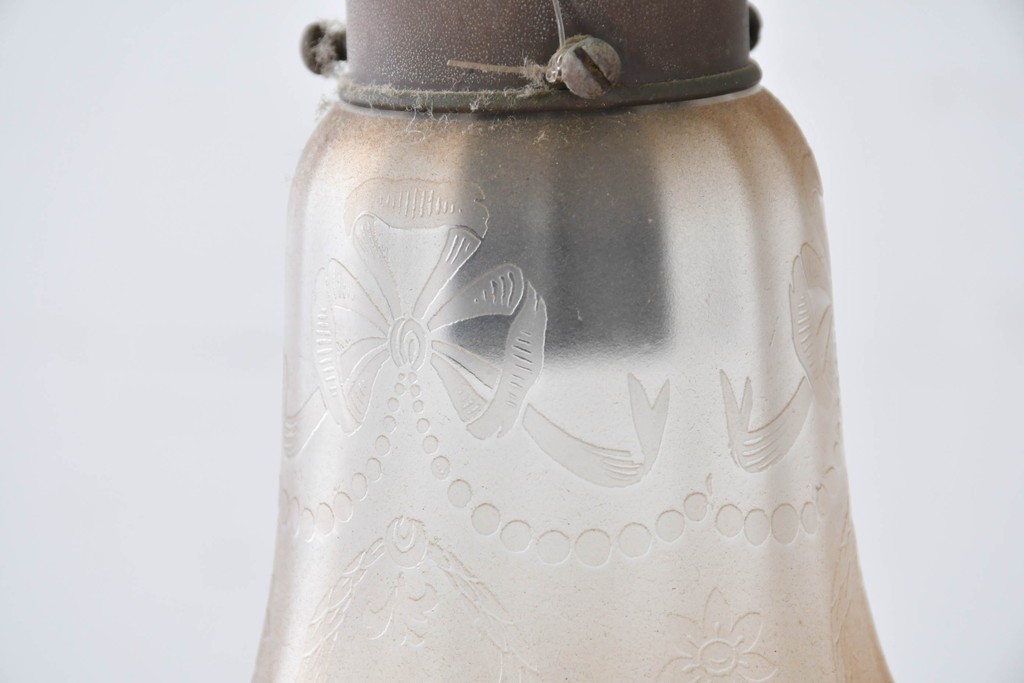 フランスアンティーク　優美な曲線を描く真鍮フレームの3灯シャンデリア　(R-086888)