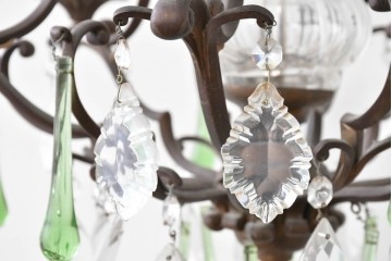 フランスアンティーク　Lloyd's Antiques(ロイズアンティークス)取り扱い　グリーンドロップのガラスが華やかに揺れるエレガントなシャンデリア　(R-086890)