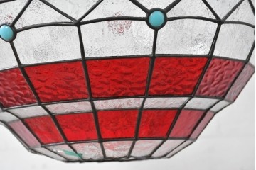 イギリスヴィンテージ　ビビッドな差し色が目を惹くステンドグラスの球体型ペンダントライト　(R-086891)