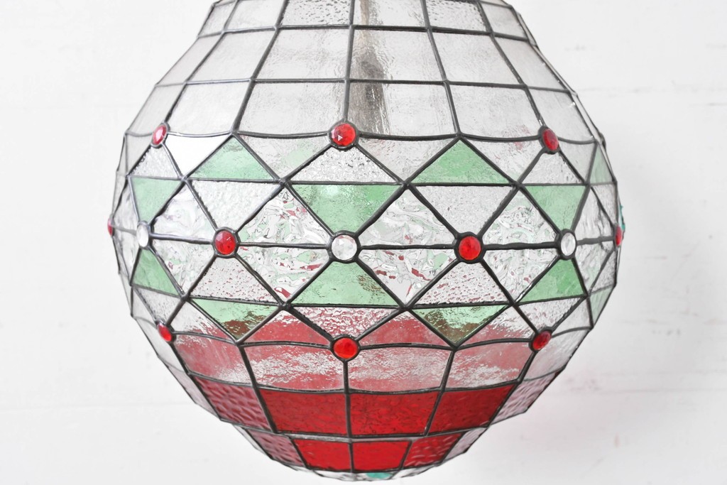 イギリスヴィンテージ　ビビッドな差し色が目を惹くステンドグラスの球体型ペンダントライト　(R-086892)
