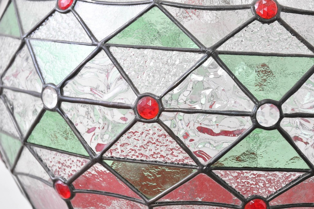 イギリスヴィンテージ　ビビッドな差し色が目を惹くステンドグラスの球体型ペンダントライト　(R-086892)