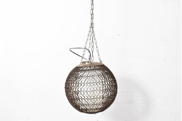 和製アンティーク　透かし模様が印象的な球体デザインの吊り下げ照明　(R-086894)