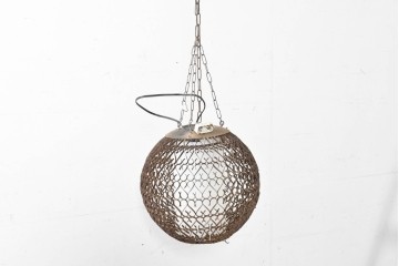 和製アンティーク　透かし模様が印象的な球体デザインの吊り下げ照明　(R-086894)