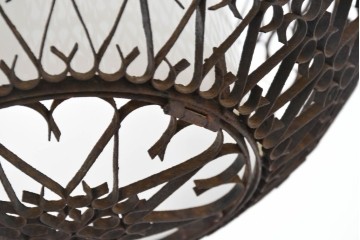 和製アンティーク　透かし模様が印象的な球体デザインの吊り下げ照明　(R-086894)