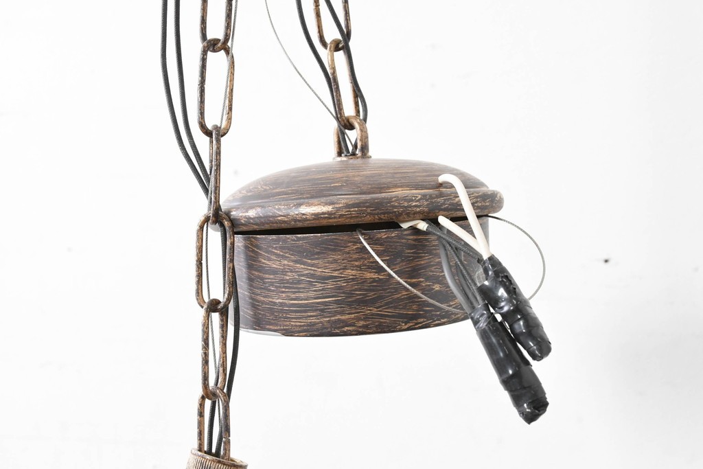 中古　アンティーク調　素朴で上品な雰囲気の吊り下げ照明　(R-086895)