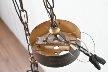 中古　アンティーク調　素朴で上品な雰囲気の吊り下げ照明　(R-086895)