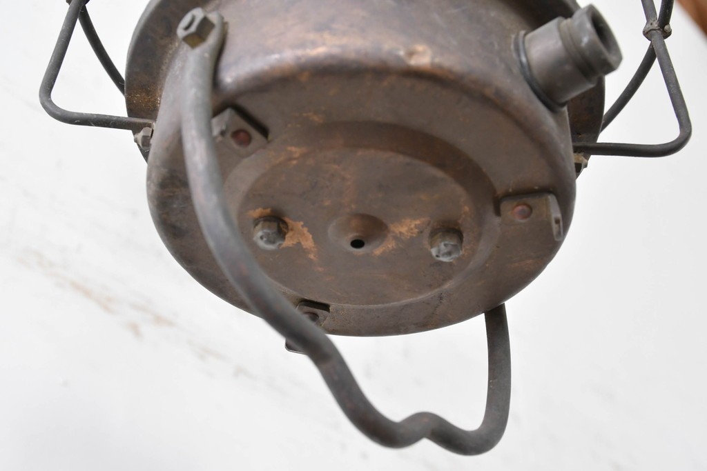 《引っ掛けシーリング式ペンダントライト加工費込み》　和製ヴィンテージ　日本船燈株式会社　無骨で渋い風合いが魅力の真鍮製マリンランプ　(R-086897)