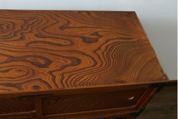 和製ヴィンテージ　美品　岩谷堂箪笥　重厚な飾り金具が映える戸棚付き衣装箪笥　(R-086898)