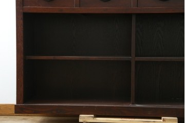 中古　美品　三面栗(クリ)材　格子戸が美しい水屋箪笥　(R-086902)