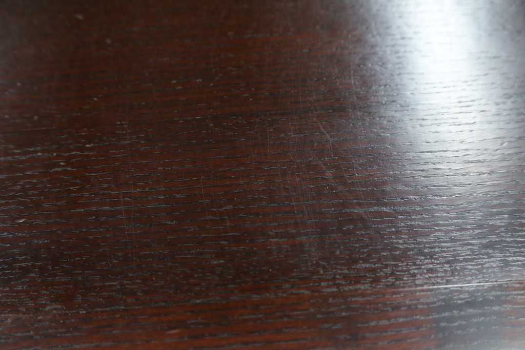 中古　美品　三面栗(クリ)材　格子戸の水屋箪笥サイドボード　(R-086903)