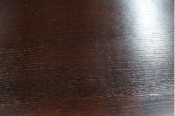 中古　美品　三面栗(クリ)材　格子戸の水屋箪笥サイドボード　(R-086903)