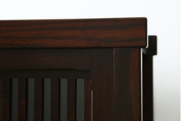 中古　美品　三面栗(クリ)材　格子戸の水屋箪笥サイドボード　(R-086903)