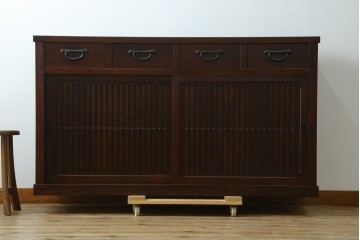 中古　美品　三面栗(クリ)材　引き出し4杯付き　格子戸の水屋箪笥サイドボード　(R-086904)